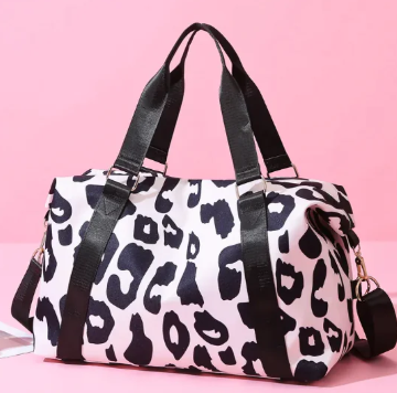 Luxe Leopard Print Travel Tote – Stylish & Practical